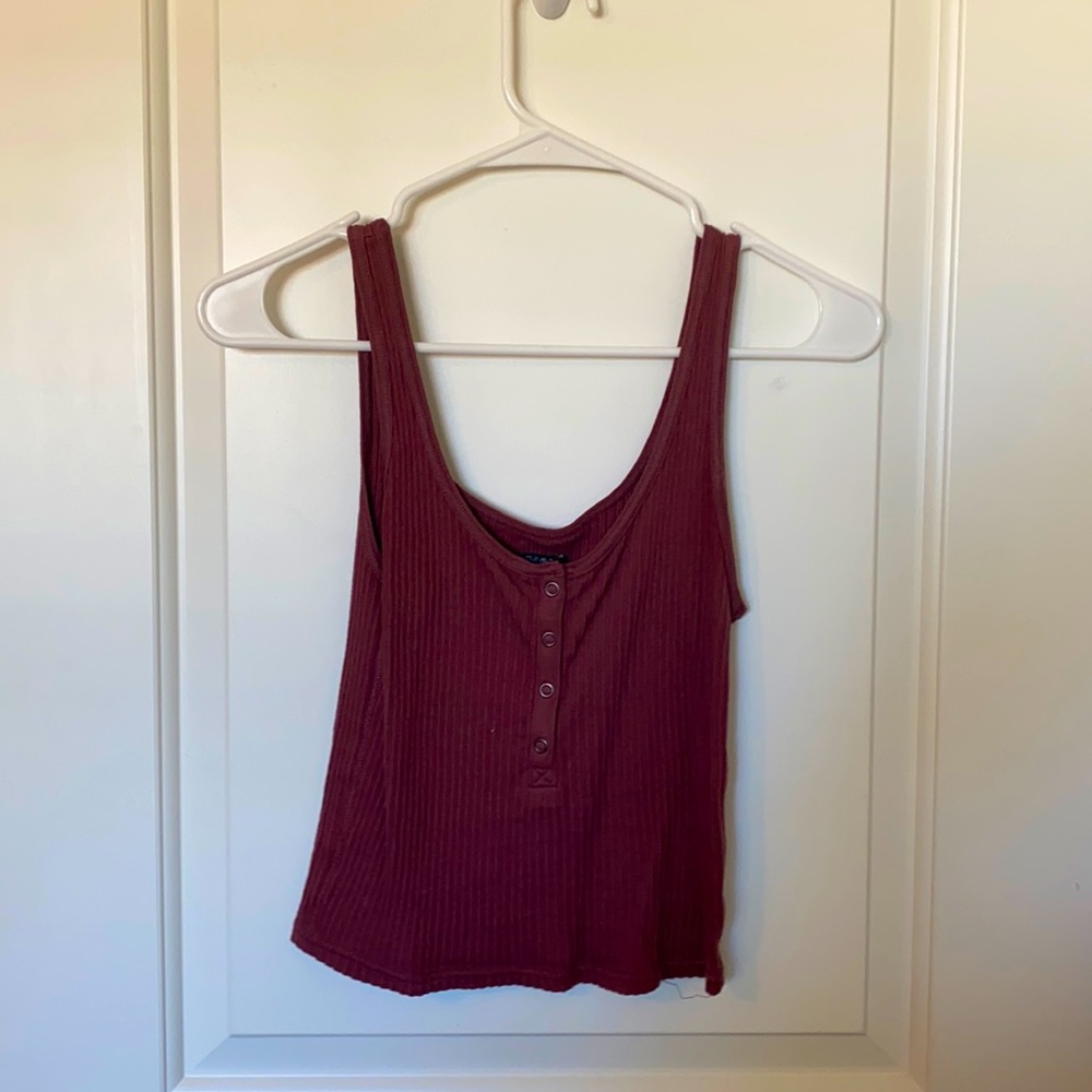 Button down tank